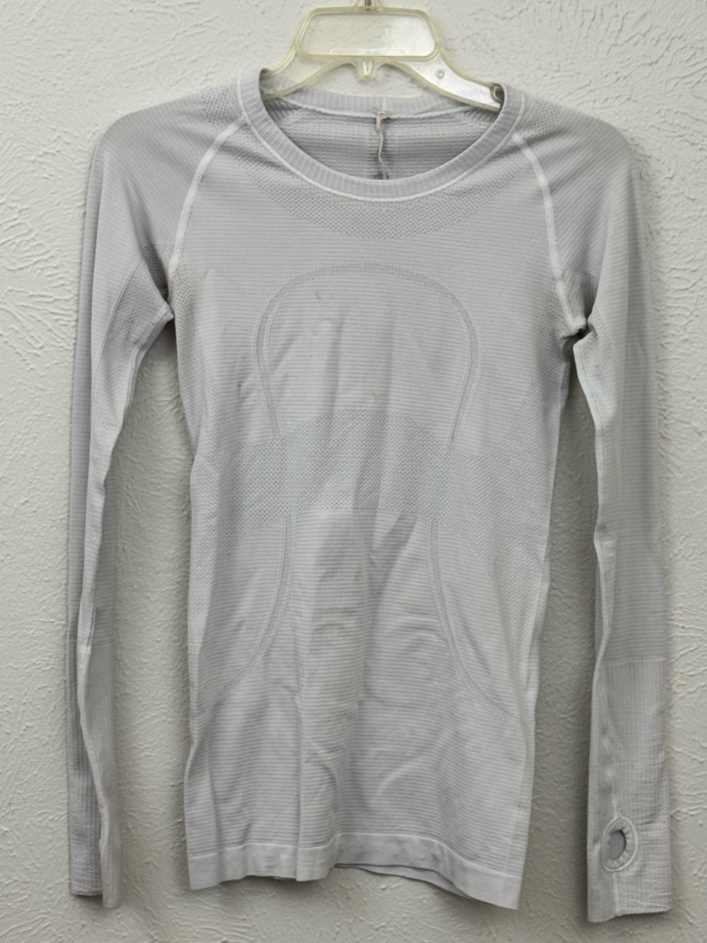 lululemon Run Swiftly Tech Long Sleeve Mesh Top Size 4 White Thumbholes